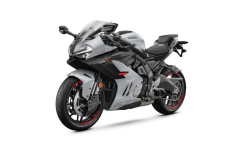 MOTOCIKLS 675SR-R